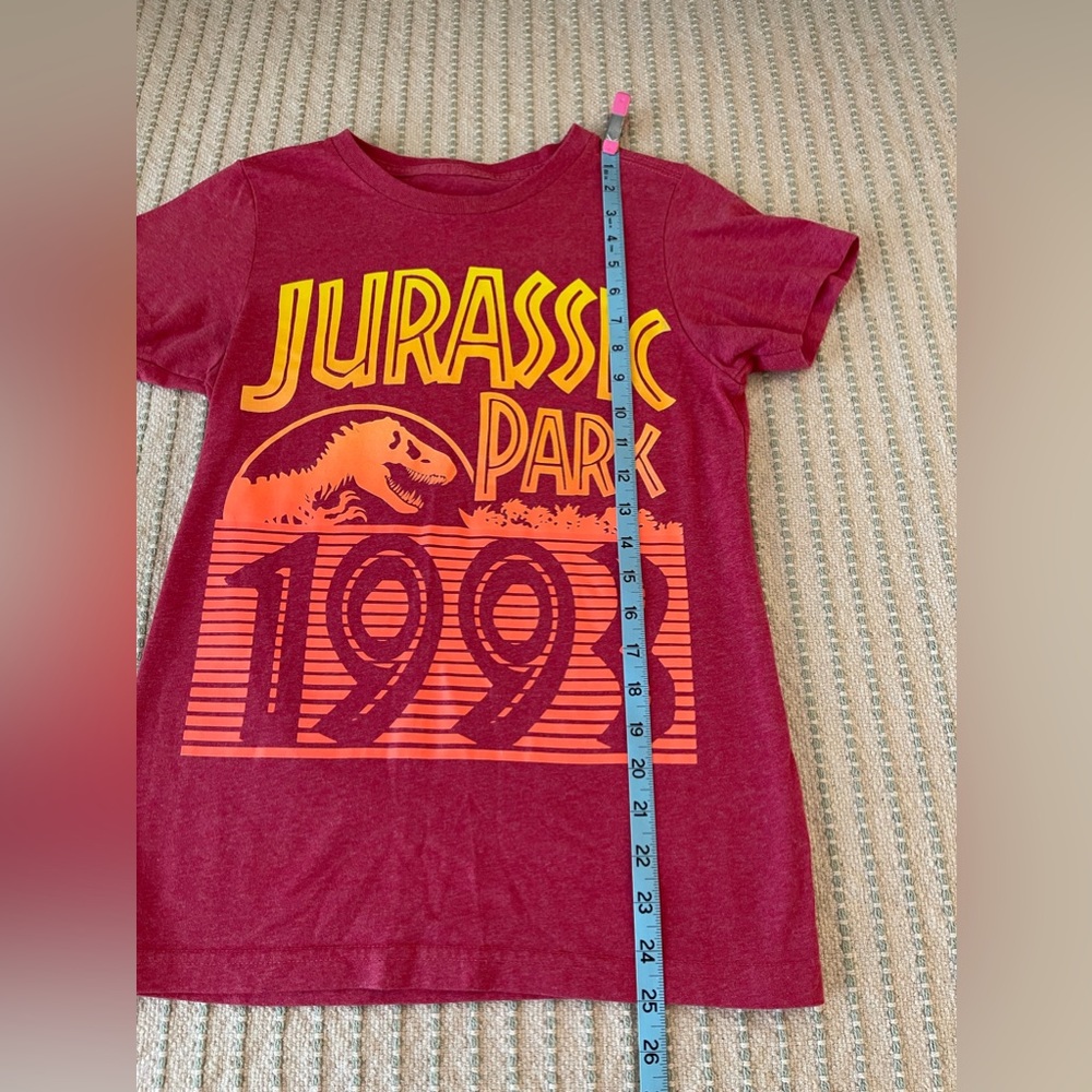 Jurassic Park Kids T-Shirt - Red - Size: Small / Medium - Picture 3 of 5